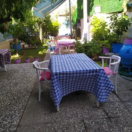 Nano Otel